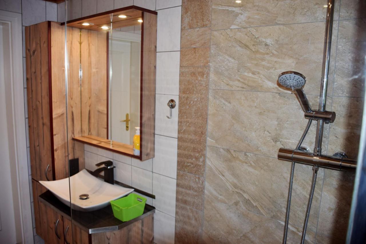 Ferienwohnung Zudar Auf Ruegen Bagian luar foto