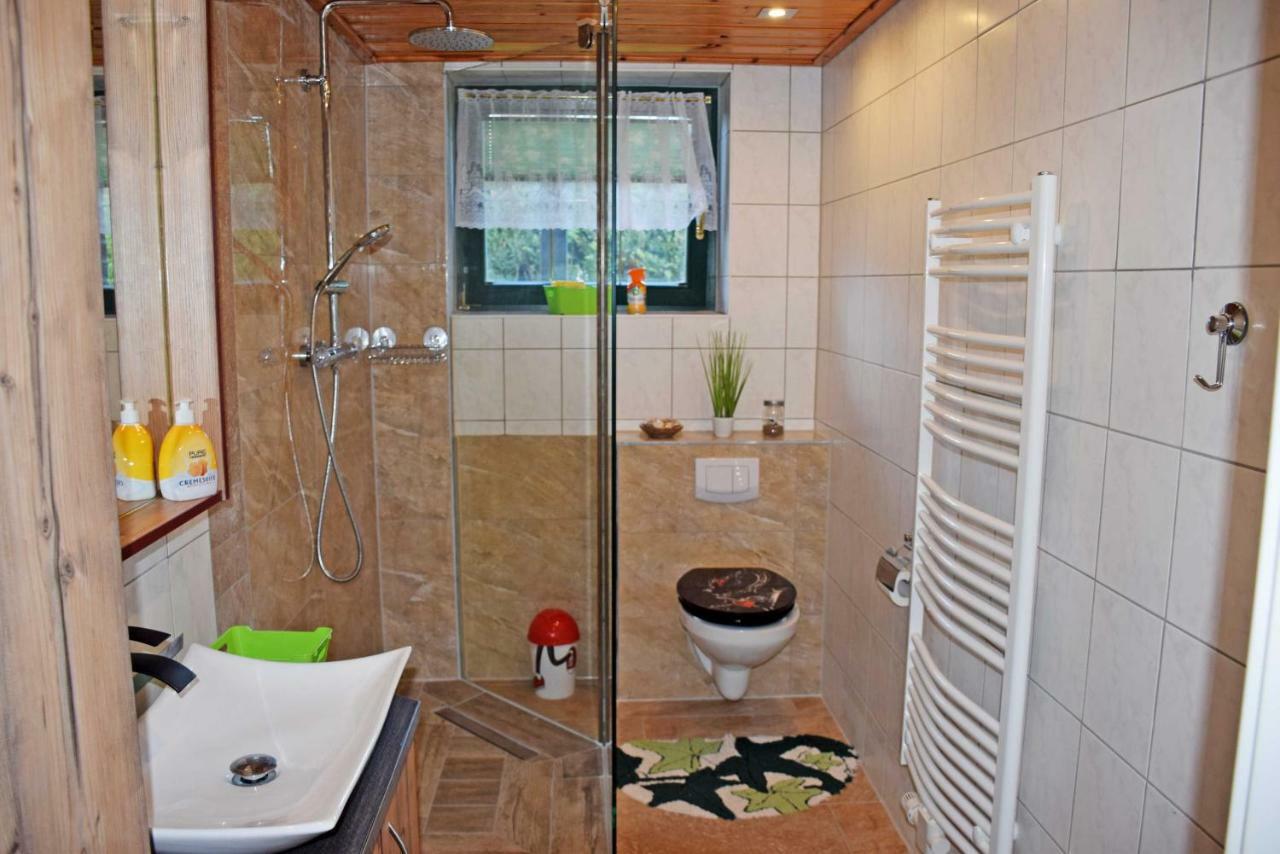 Ferienwohnung Zudar Auf Ruegen Bagian luar foto