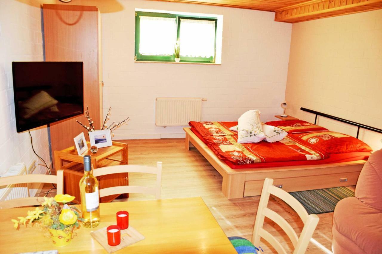 Ferienwohnung Zudar Auf Ruegen Bagian luar foto